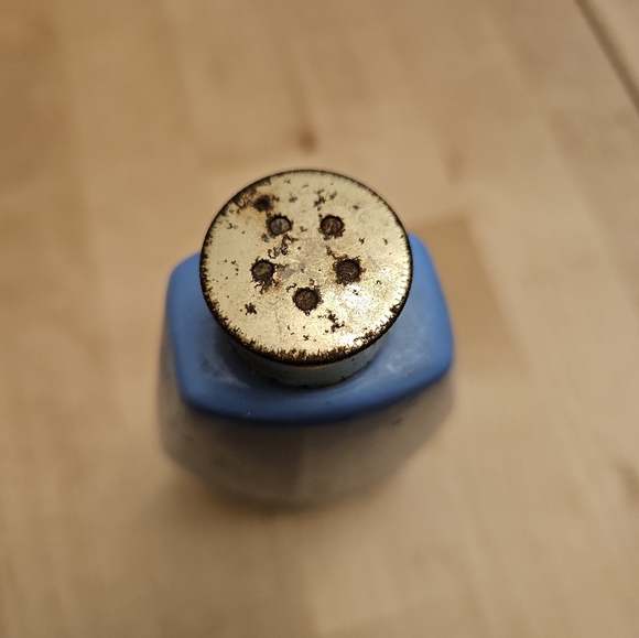 Vintage Perfumed Talc Powder - Picture 2 of 3